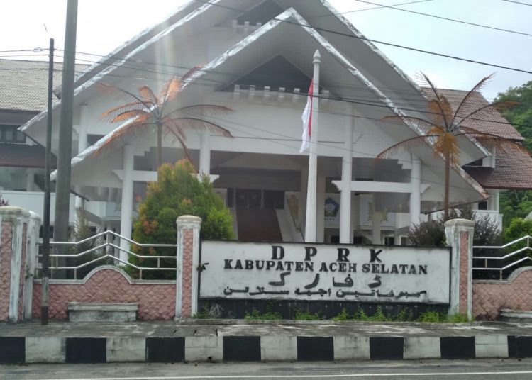 Gedung DPRK Aceh Selatan. (Yurisman/Theacehpost.com)