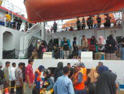 KM Sabuk Nusantara Turunkan Ratusan Pemudik di Pelabuhan Sinabang