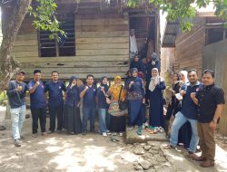 Pengurus Aceh Australian Alumni Berbagi Paket Ramadhan