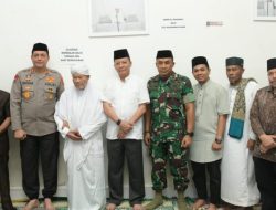 Achmad Marzuki Bertakziah ke Rumah Abu Kuta Krueng