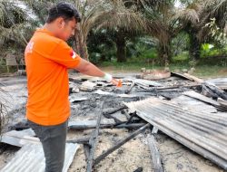 INAFIS Satreskrim Polres Aceh Timur Olah TKP Sumur Minyak Terbakar