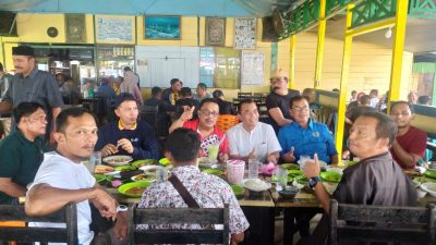 Wabup Pidie Jaya Jamu Makan Siang Kontingen Porwanas PWI Aceh