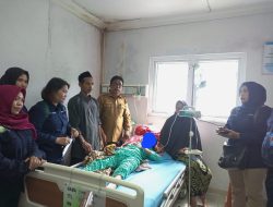 Kadinsos Asel Dampingi Tim Kementerian Jenguk Anak Penderita Bocor Jantung