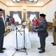 Penjabat Bupati Aceh Utara Dr Mahyuzar, MSi, melantik dan mengambil sumpah Dayan Albar, SSos, MAP, sebagai Penjabat Sekretaris Daerah, berlangsung di Pendopo Bupati pada Selasa sore, 30 Januari 2024.
